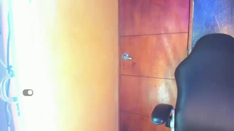 Snapshot of julietta_fox chatting on April 16, 4:57 am J U L L I E T A F O X online show from April 16, 4:57 am