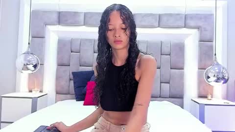 Hi guys It is a pleasure to have you here I am Julieta  online show from September 15, 12:16 pm