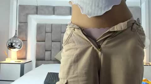 Hi guys It is a pleasure to have you here I am Julieta  online show from November 4, 12:04 pm