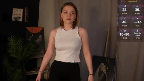 Mia online show from September 21, 3:08 am