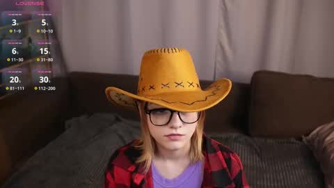 Mia online show from October 5, 3:27 am