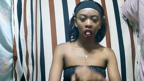 juliette9794 online show from November 17, 9:42 pm