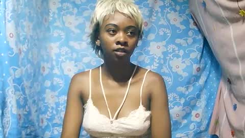 juliette9794 online show from November 27, 6:54 pm