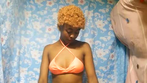 juliette9794 online show from November 29, 9:18 pm