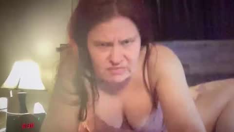 Snapshot of juliette_latte chatting on February 22, 1:29 am juliette_latte online show from February 22, 1:29 am