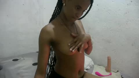juliexexy online show from October 2, 9:22 pm