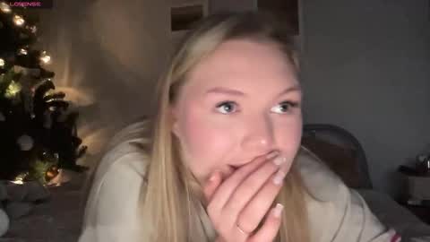 Julie online show from January 6, 1:37 pm