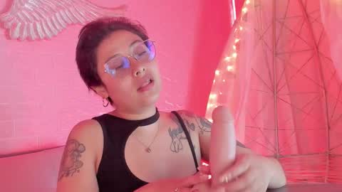 Snapshot of juliexxxtasy chatting on October 30, 7:58 pm Julieta online show from October 30, 7:58 pm