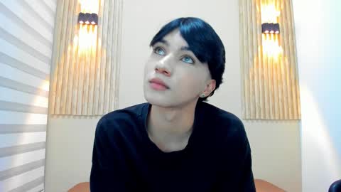 Snapshot of julii_rico chatting on October 20, 4:51 pm JULI online show from October 20, 4:51 pm