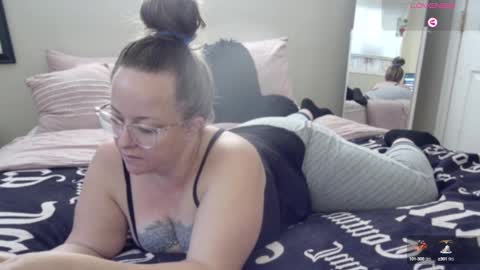 Juli Monroe online show from December 18, 3:11 pm