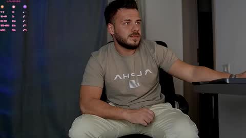 Snapshot of juliusmasters chatting on October 19, 6:52 pm JULiUS online show from October 19, 6:52 pm