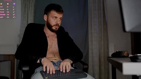 Snapshot of juliusmasters chatting on October 28, 9:06 pm JULiUS online show from October 28, 9:06 pm