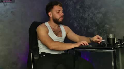 Snapshot of juliusmasters chatting on November 18, 10:14 pm JULiUS online show from November 18, 10:14 pm