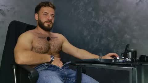 Snapshot of juliusmasters chatting on November 20, 8:08 pm JULiUS online show from November 20, 8:08 pm