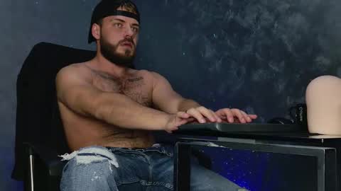 Snapshot of juliusmasters chatting on November 26, 8:32 pm JULiUS online show from November 26, 8:32 pm