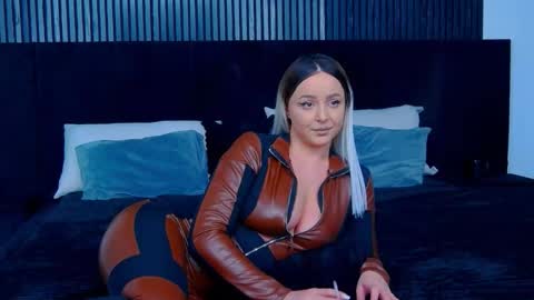 Snapshot of julliamilerrr chatting on November 20, 4:51 pm Julia online show from November 20, 4:51 pm