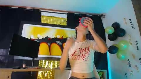 jullian online show from March 7, 7:44 pm