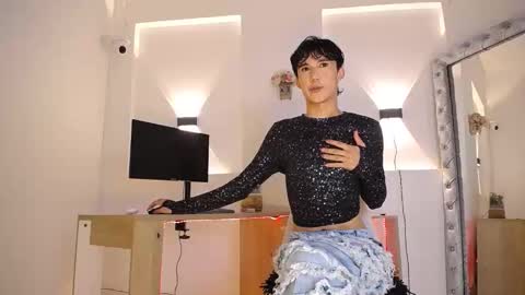 jullian online show from April 2, 10:07 pm