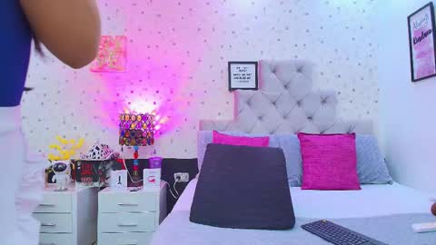 Julieta Reyes   online show from November 21, 2:38 pm