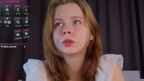 Julie online show from November 7, 4:07 pm