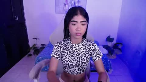Snapshot of jully_dreams chatting on April 25, 6:16 pm July online show from April 25, 6:16 pm