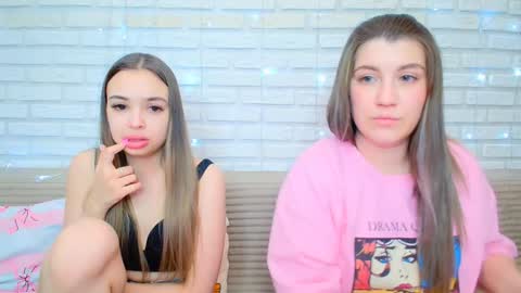 Snapshot of jullymood chatting on February 8, 6:55 pm DoubleCherry online show from February 8, 6:55 pm