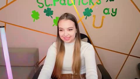 Snapshot of jullymood chatting on March 21, 9:03 am DoubleCherry online show from March 21, 9:03 am