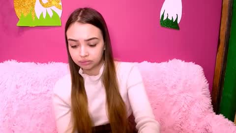 Snapshot of jullymood chatting on April 2, 6:00 am DoubleCherry online show from April 2, 6:00 am