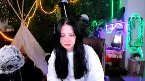 Juls online show from September 30, 9:25 am
