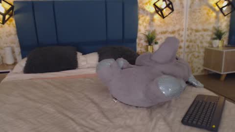 Snapshot of july_gh chatting on December 13, 11:39 pm Julietha online show from December 13, 11:39 pm