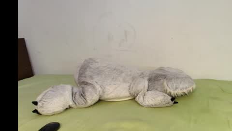 Julyana online show from November 15, 9:00 pm