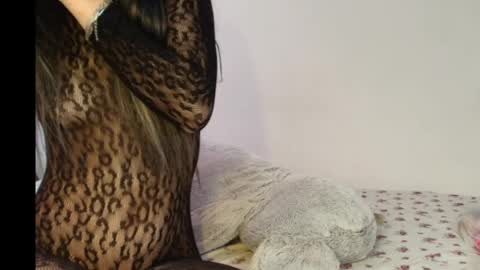 Julyana online show from April 6, 11:00 am