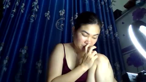 Snapshot of julybeo chatting on April 10, 2:39 am julybeo online show from April 10, 2:39 am