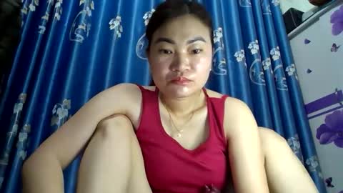 Snapshot of julybeo chatting on April 14, 11:22 pm julybeo online show from April 14, 11:22 pm