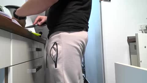 julzzy21 online show from November 29, 7:17 pm