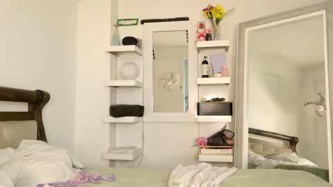 jessica online show from April 13, 3:50 pm