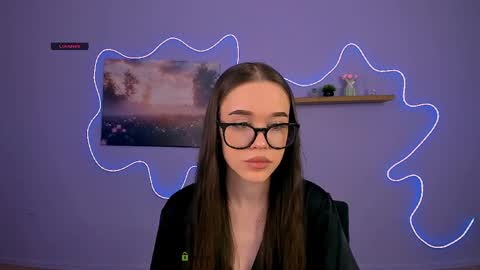 juna_pearl online show from May 3, 8:53 am