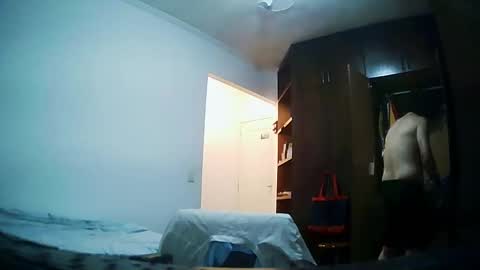 Snapshot of juneandmia chatting on January 19, 7:15 pm Mia online show from January 19, 7:15 pm