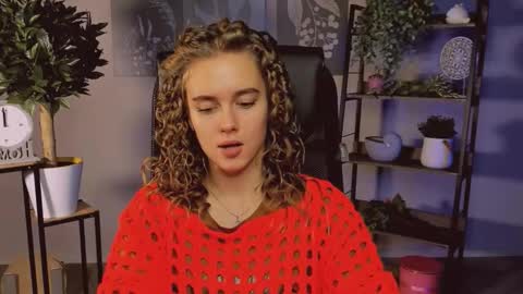 junewoods online show from November 21, 12:15 pm