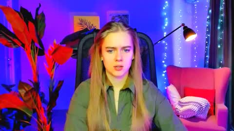 junewoods online show from February 23, 9:17 am