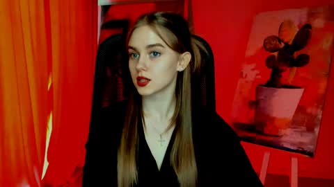 junewoods online show from April 6, 1:12 pm