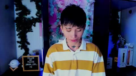 Snapshot of juniior0_0 chatting on March 1, 5:27 pm Junior online show from March 1, 5:27 pm