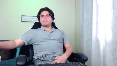 Snapshot of juniior_333 chatting on November 28, 4:31 pm juniior_333 online show from November 28, 4:31 pm