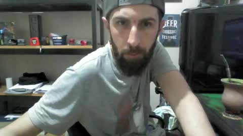 Snapshot of juniorextr_18_ chatting on May 6, 12:41 am juniorextr_18_ online show from May 6, 12:41 am