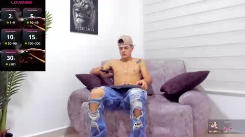 Snapshot of juniormorris_ chatting on June 30, 11:50 pm Junior online show from June 30, 11:50 pm