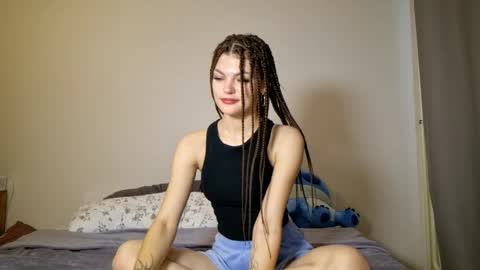 Ashley online show from December 5, 9:18 am