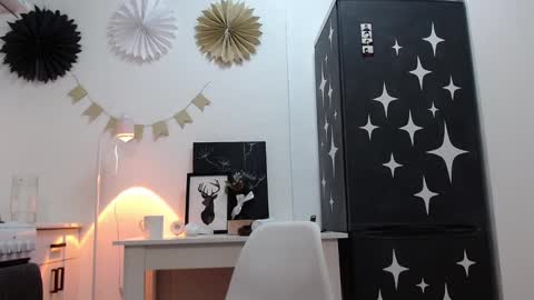 JunneWers online show from December 22, 5:21 pm