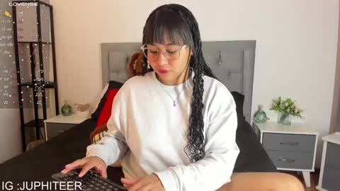  viviana  sasha  online show from January 7, 2:41 pm