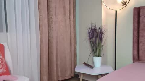 Snapshot of jupiterfoxxxx chatting on October 12, 5:01 pm Jupiter Fox online show from October 12, 5:01 pm