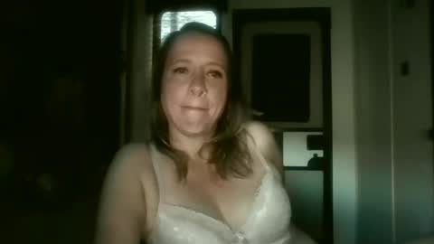 Snapshot of jussnobodybutme chatting on April 13, 11:59 am CamperGirl online show from April 13, 11:59 am